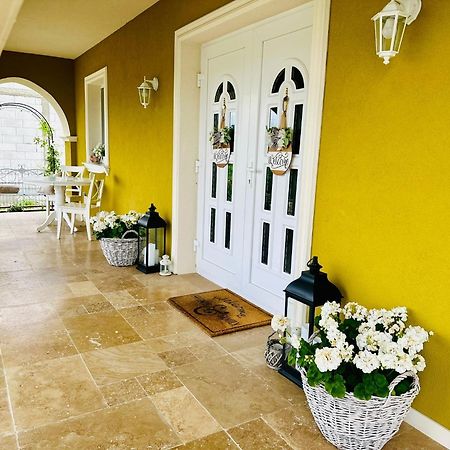 トゥルダ Alma Rezidence Bed & Breakfast エクステリア 写真