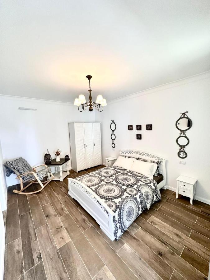 トゥルダ Alma Rezidence Bed & Breakfast エクステリア 写真